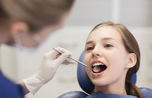 Wisdom tooth extraction in Edmonton, Azarko Dental Group